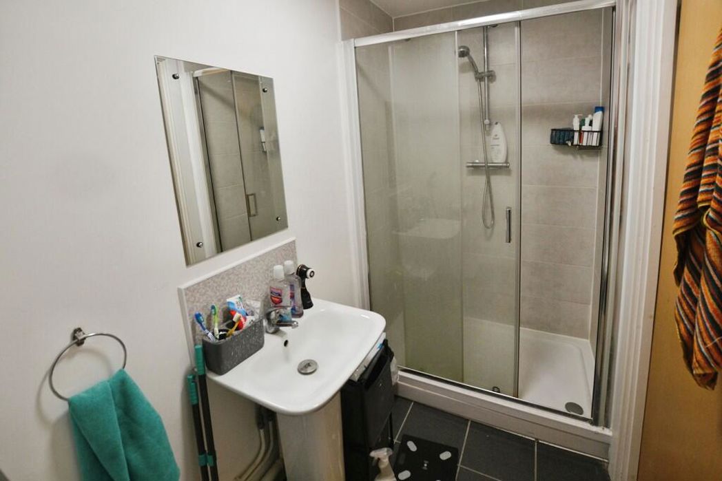 Property image 6 of 8