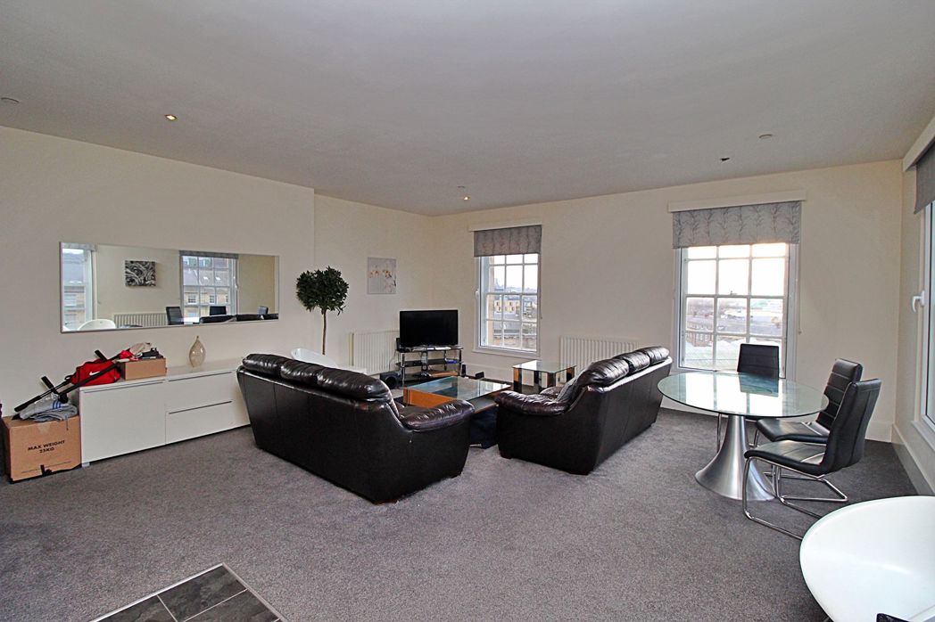 Property image 4 of 8