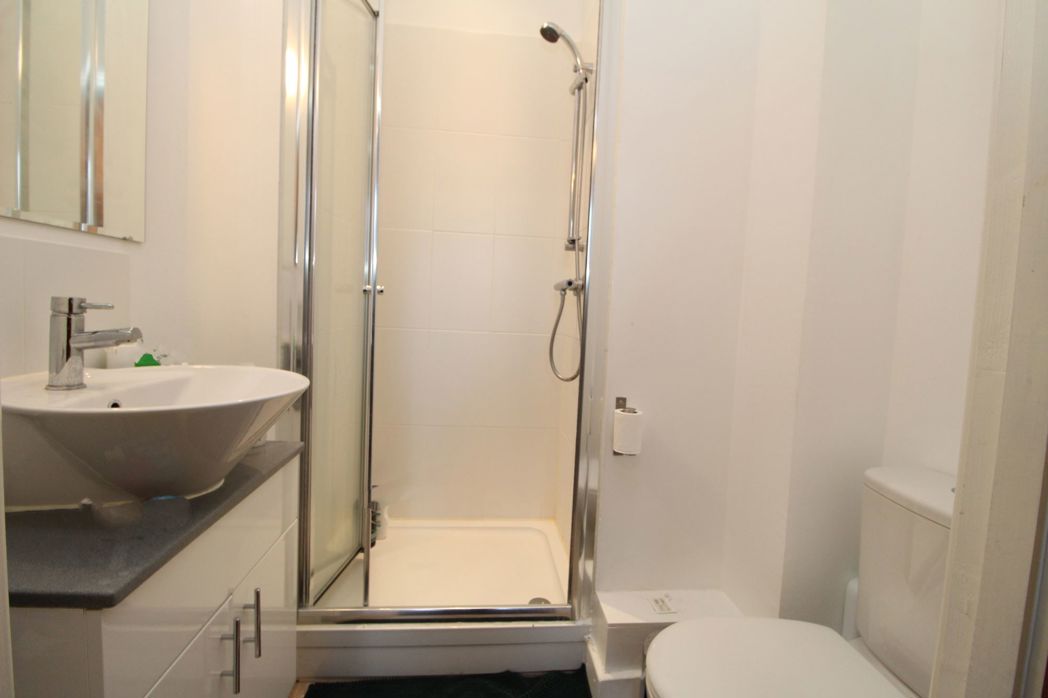 Property image 6 of 8