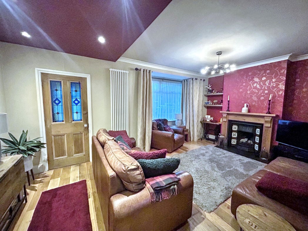 Property image 2 of 11