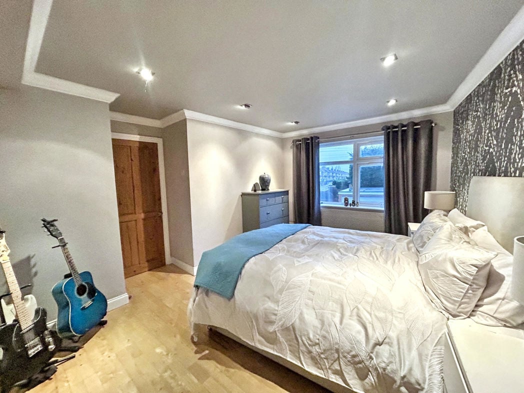 Property image 7 of 11