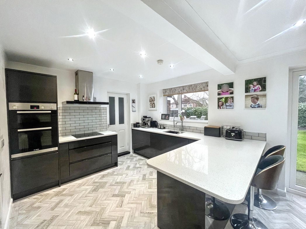 Property image 5 of 16