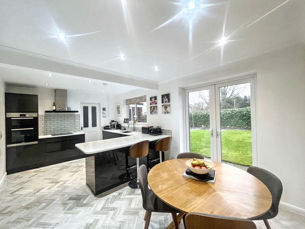 Property image 3 of 16