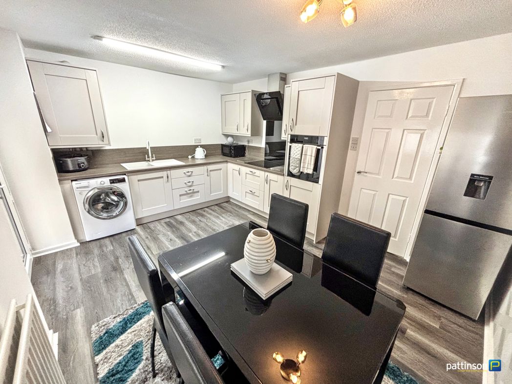 Property image 4 of 17