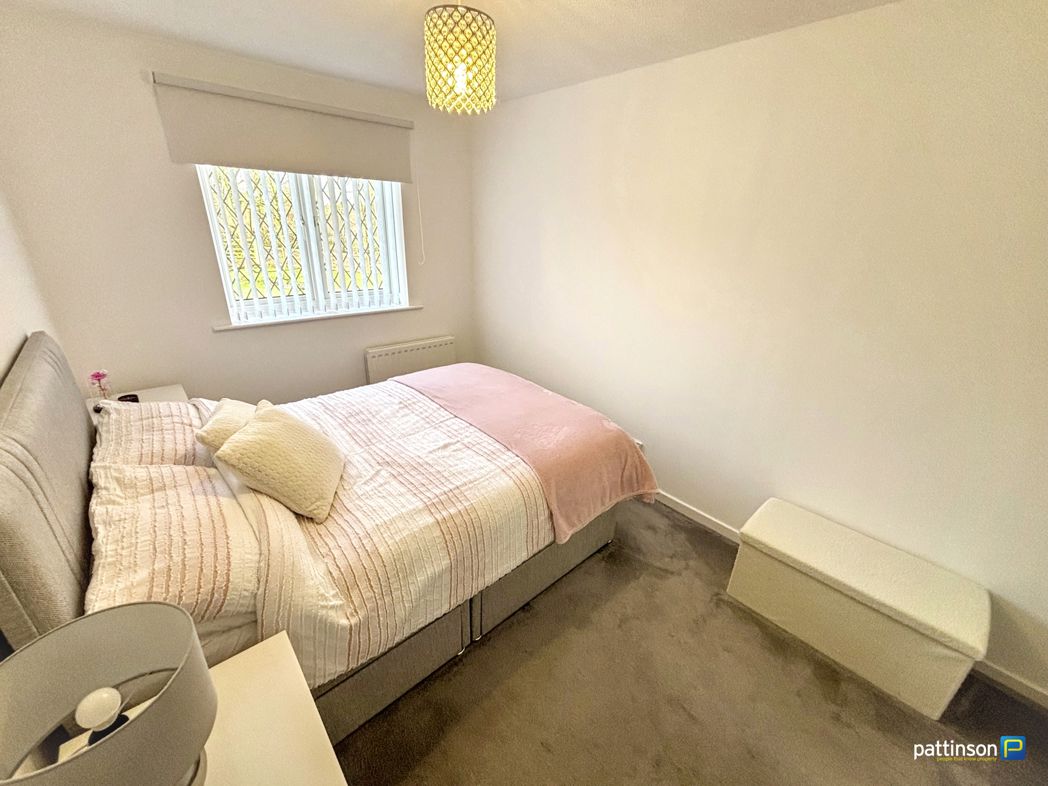 Property image 11 of 17