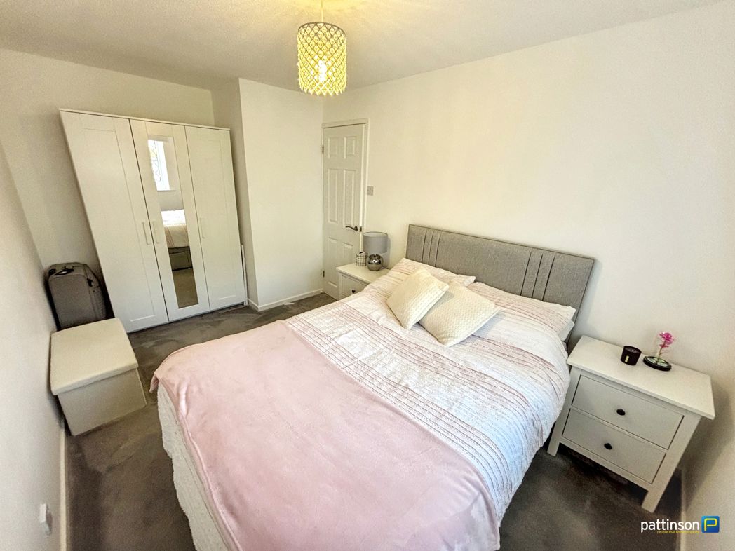 Property image 12 of 17