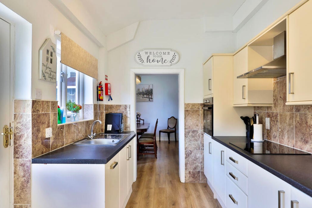 Property image 7 of 19