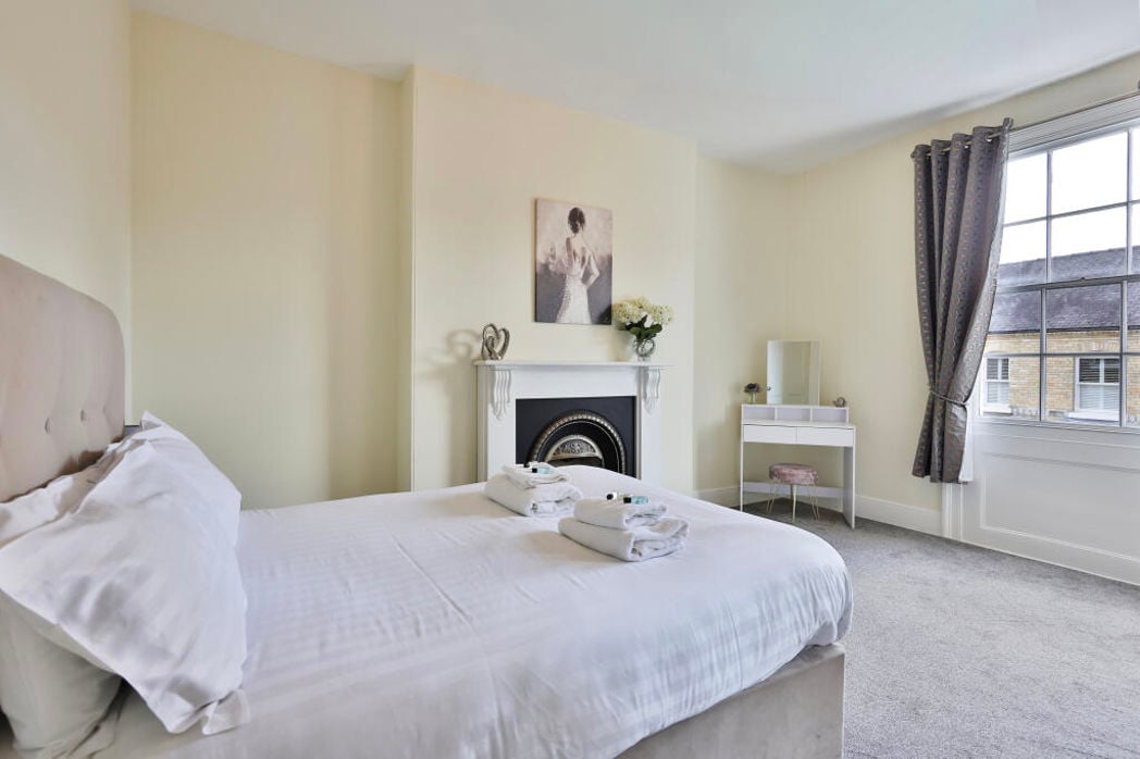 Property image 11 of 19