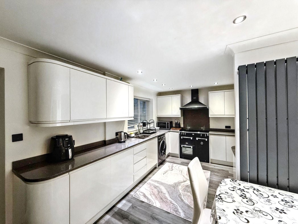 Property image 6 of 20