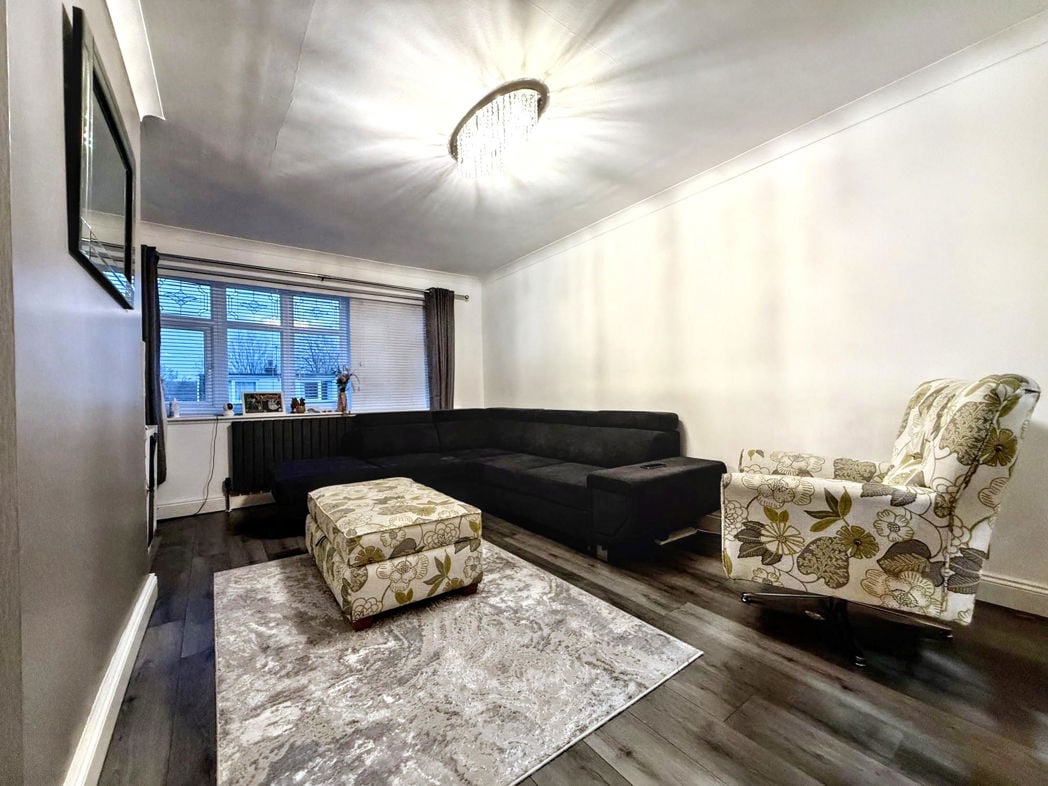 Property image 2 of 20