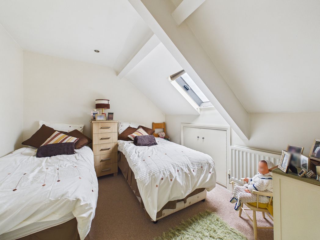 Property image 11 of 14
