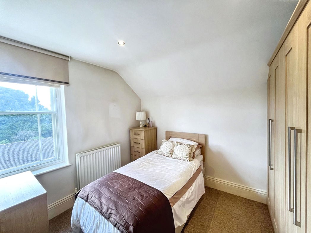 Property image 12 of 14