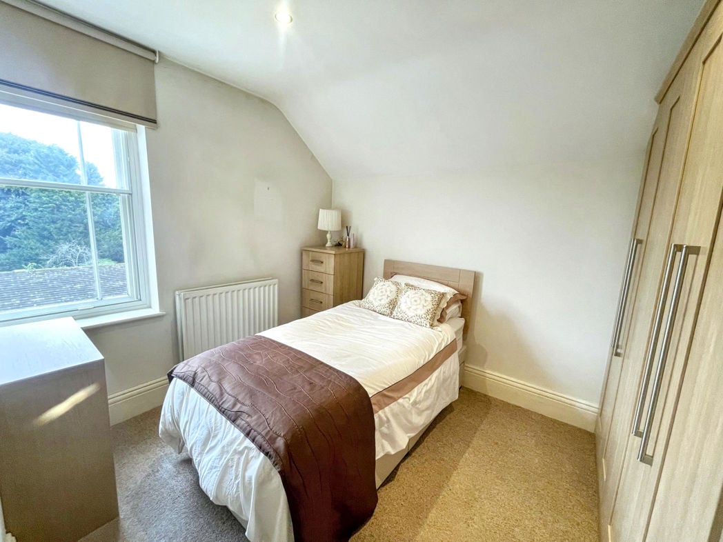 Property image 8 of 14