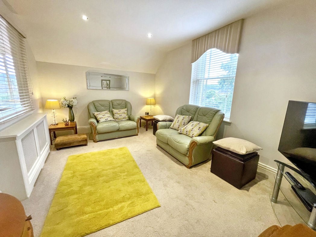 Property image 5 of 14