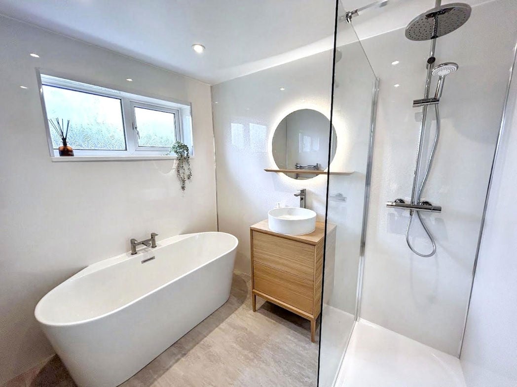 Property image 2 of 9