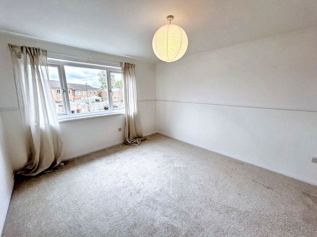 Property image 8 of 9