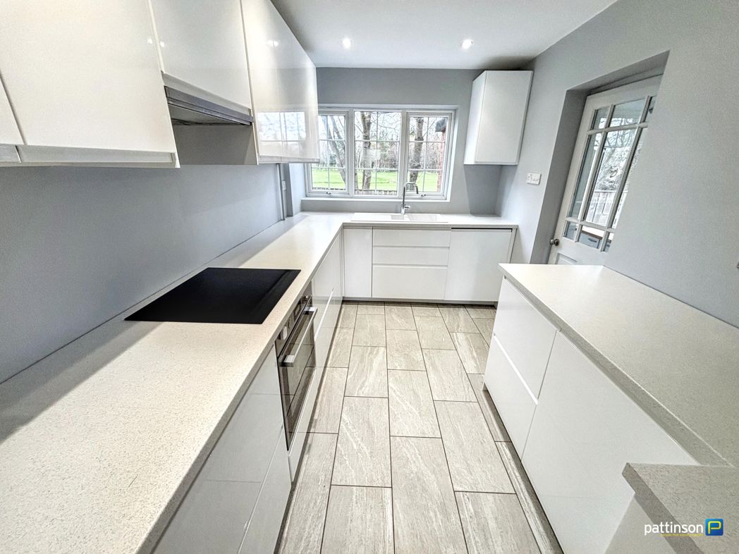 Property image 8 of 23