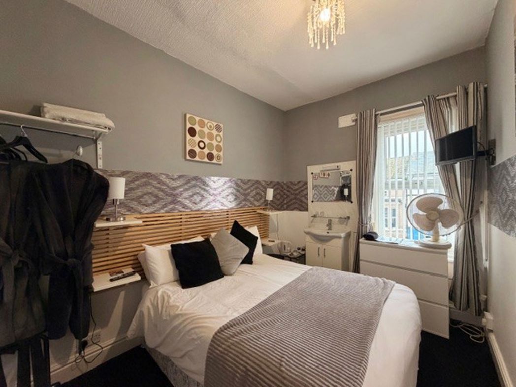 Property image 11 of 26