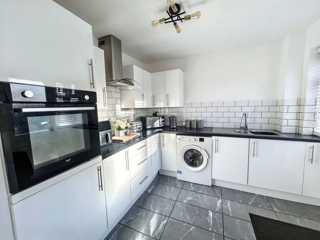 Property image 3 of 20