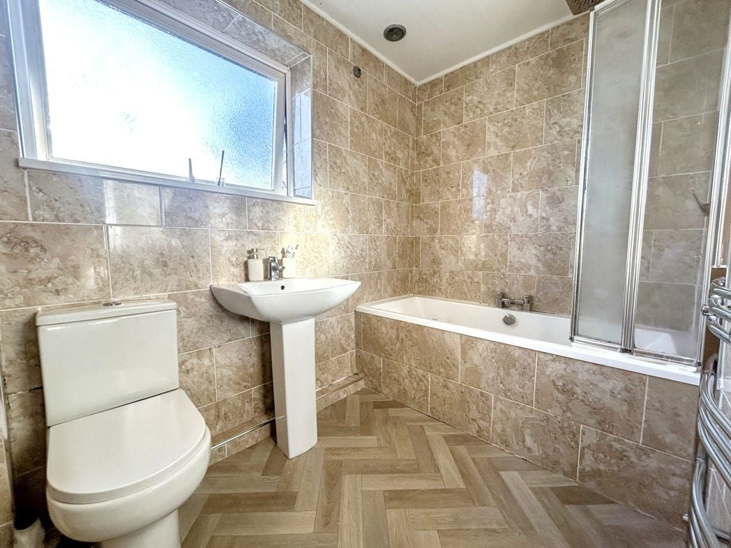 Property image 11 of 20