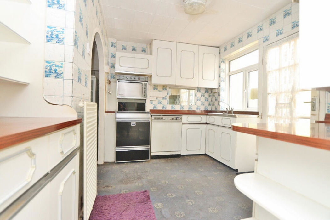 Property image 3 of 12
