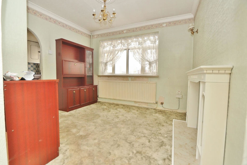 Property image 4 of 12