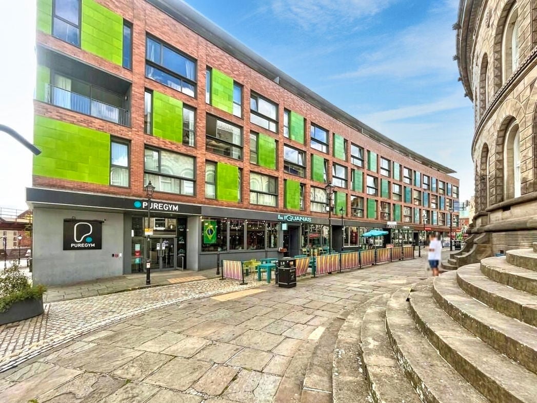 Property image 2 of 9