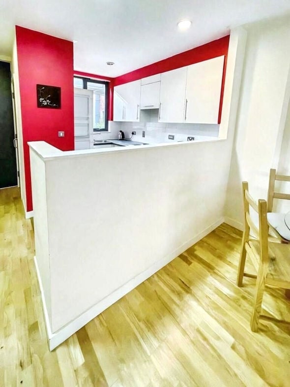 Property image 4 of 9