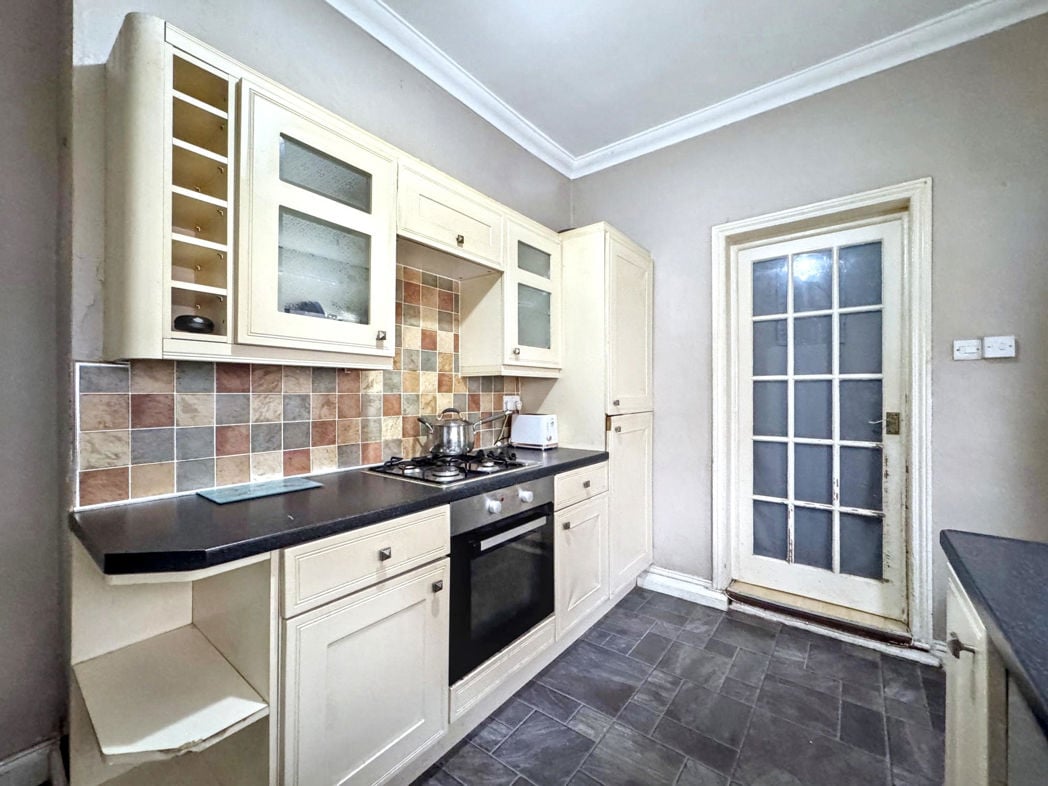 Property image 7 of 15