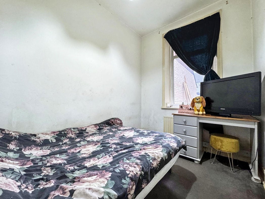 Property image 11 of 15
