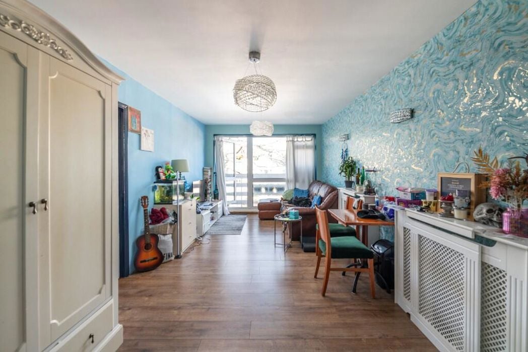 Flat 12 Jefferson Court, Redhill, Surrey, RH1 1NQ