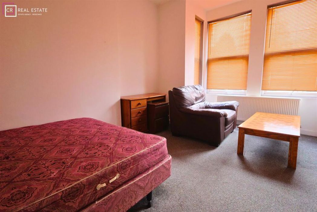 Property image 6 of 8