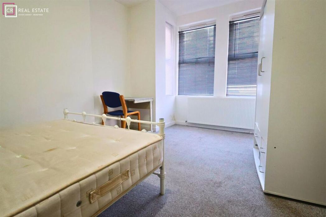 Property image 7 of 8