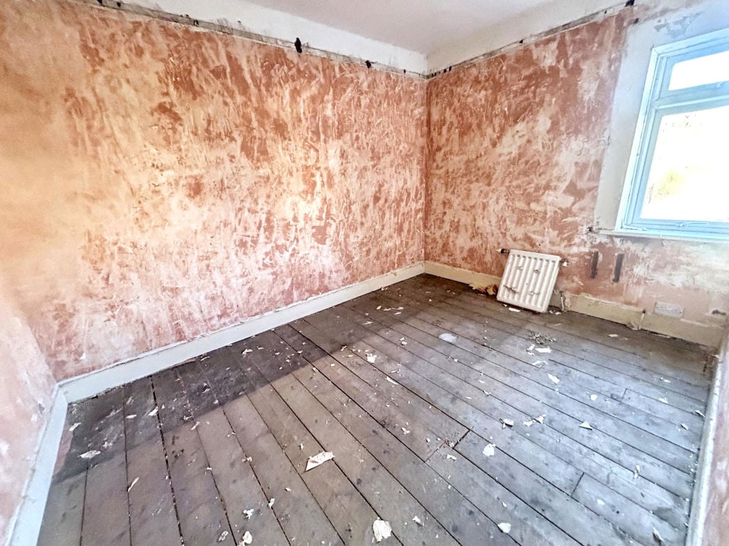 Property image 5 of 8