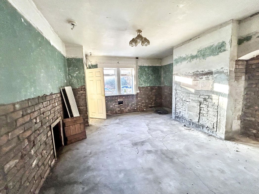 Property image 2 of 8