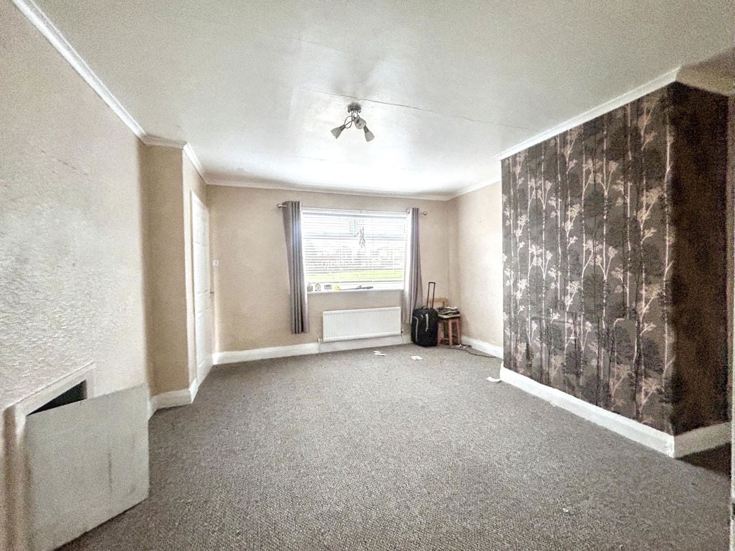 Property image 2 of 8