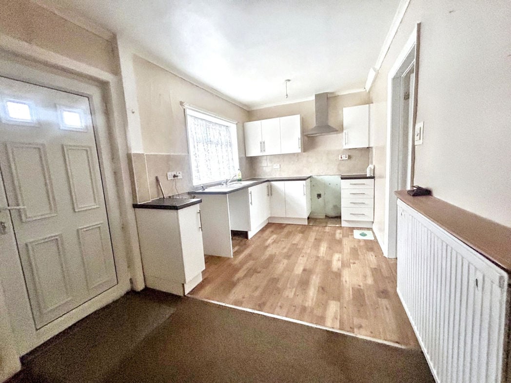 Property image 3 of 8