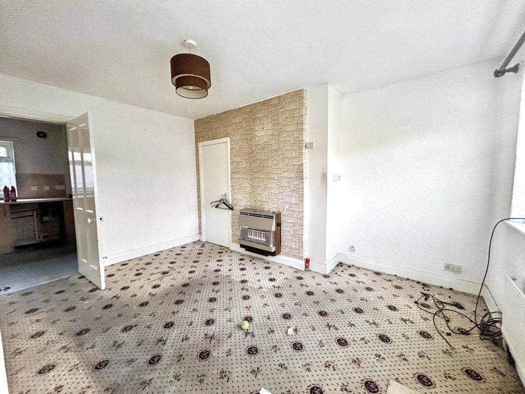 Property image 2 of 9