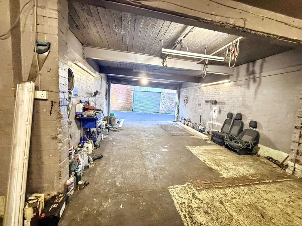 Property image 2 of 12