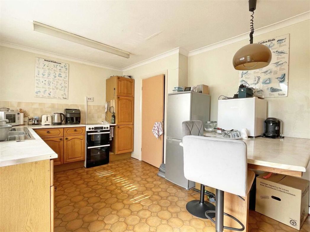 Property image 3 of 13