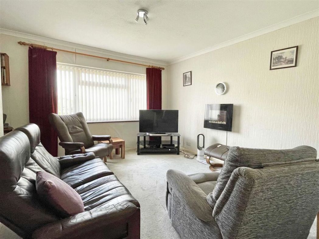 Property image 2 of 13