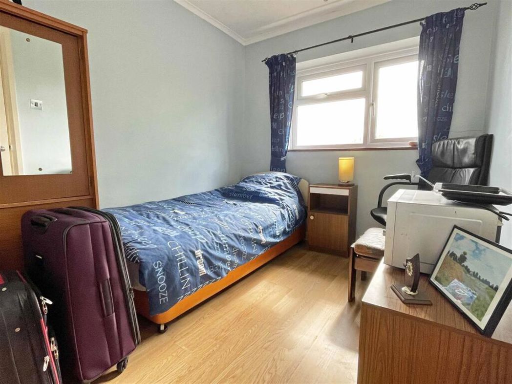 Property image 11 of 13