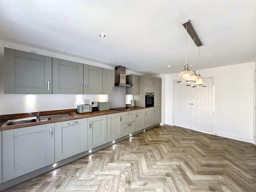 Property image 2 of 22