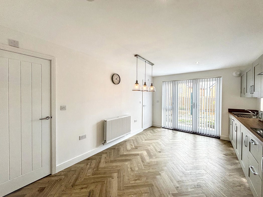 Property image 4 of 22