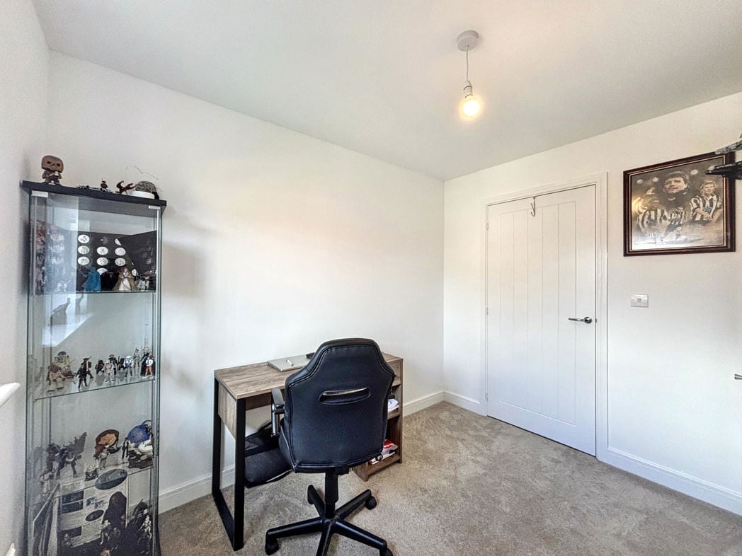 Property image 16 of 22