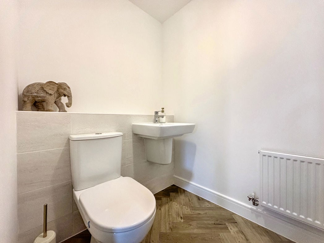 Property image 11 of 22