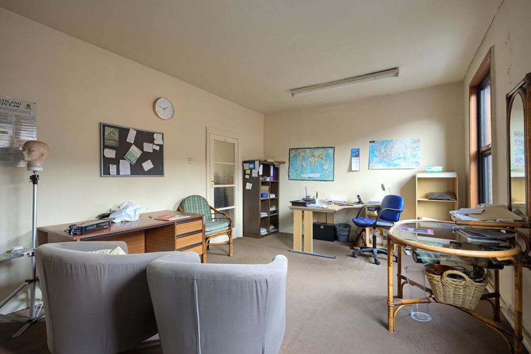 Property image 8 of 34