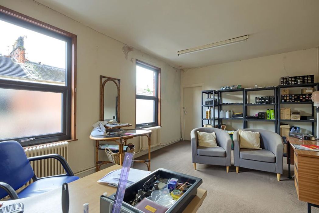 Property image 9 of 34