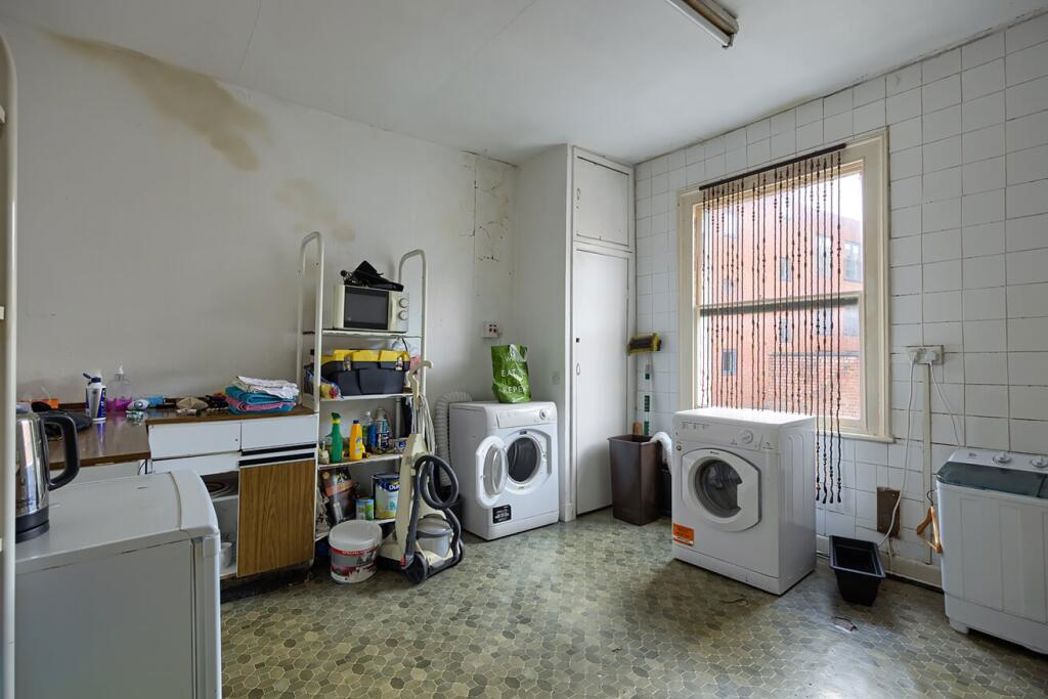Property image 27 of 34