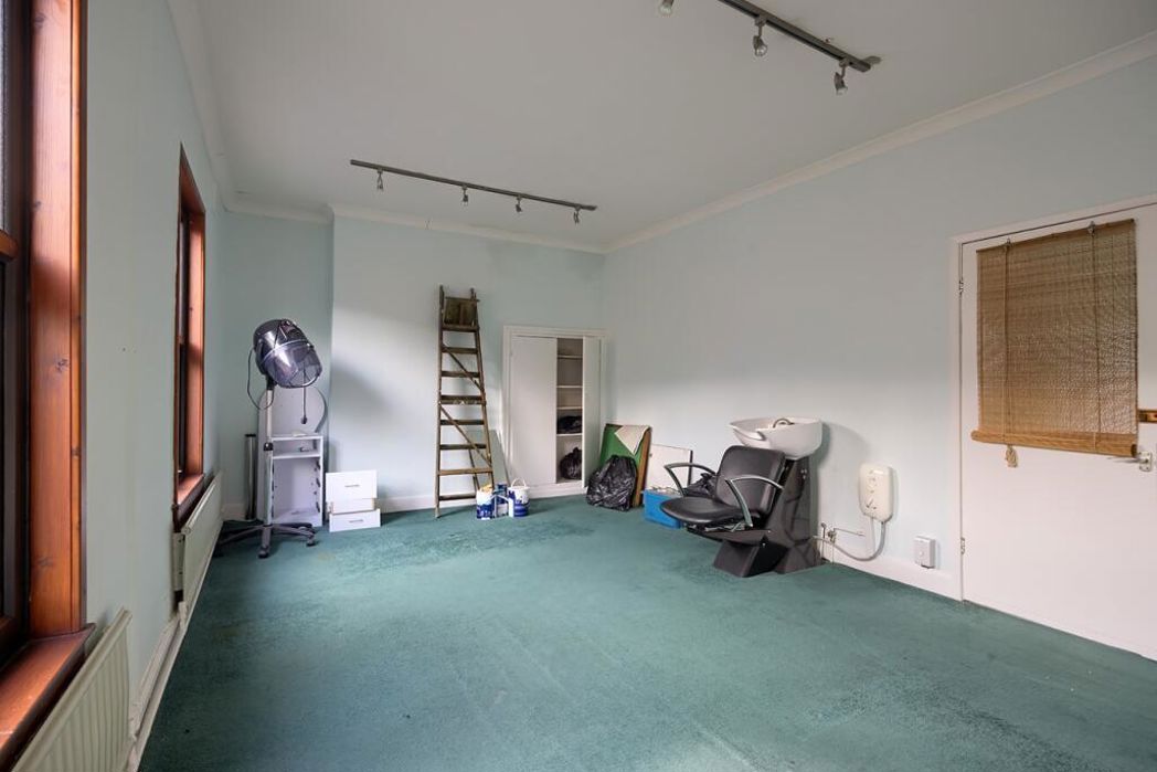 Property image 31 of 34